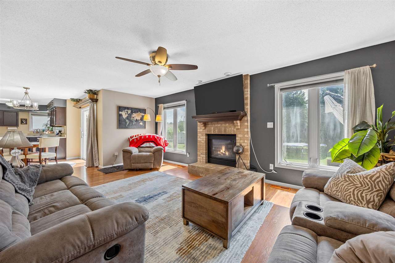 729 74th Street NE Cedar Rapids IA 52402