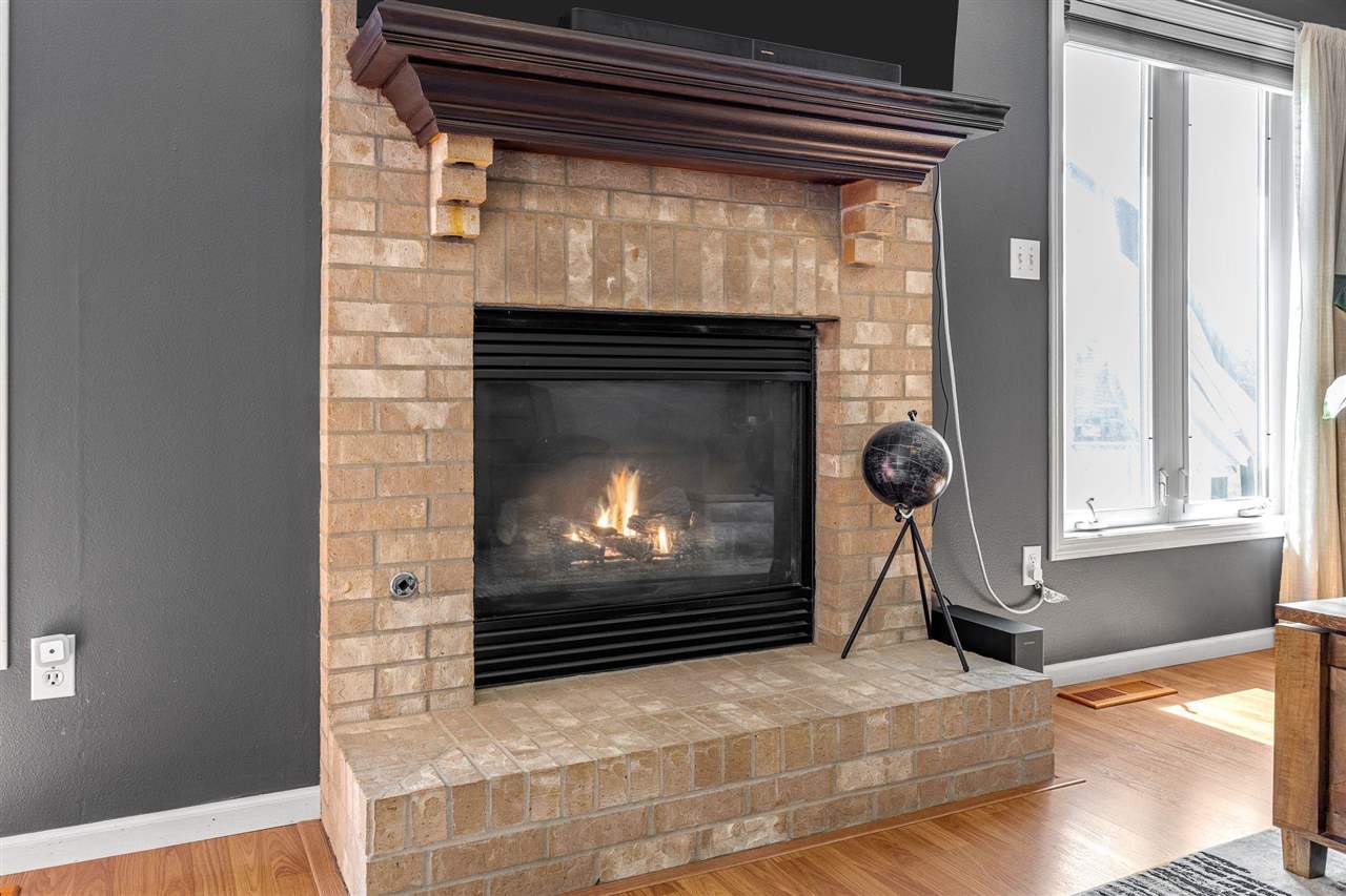 729 74th Street NE Cedar Rapids IA 52402