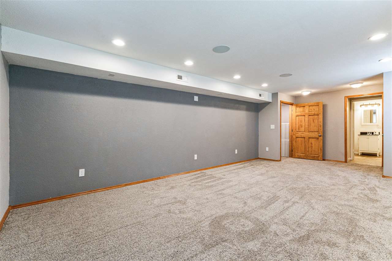 1241 38th Street SE Cedar Rapids IA 52403