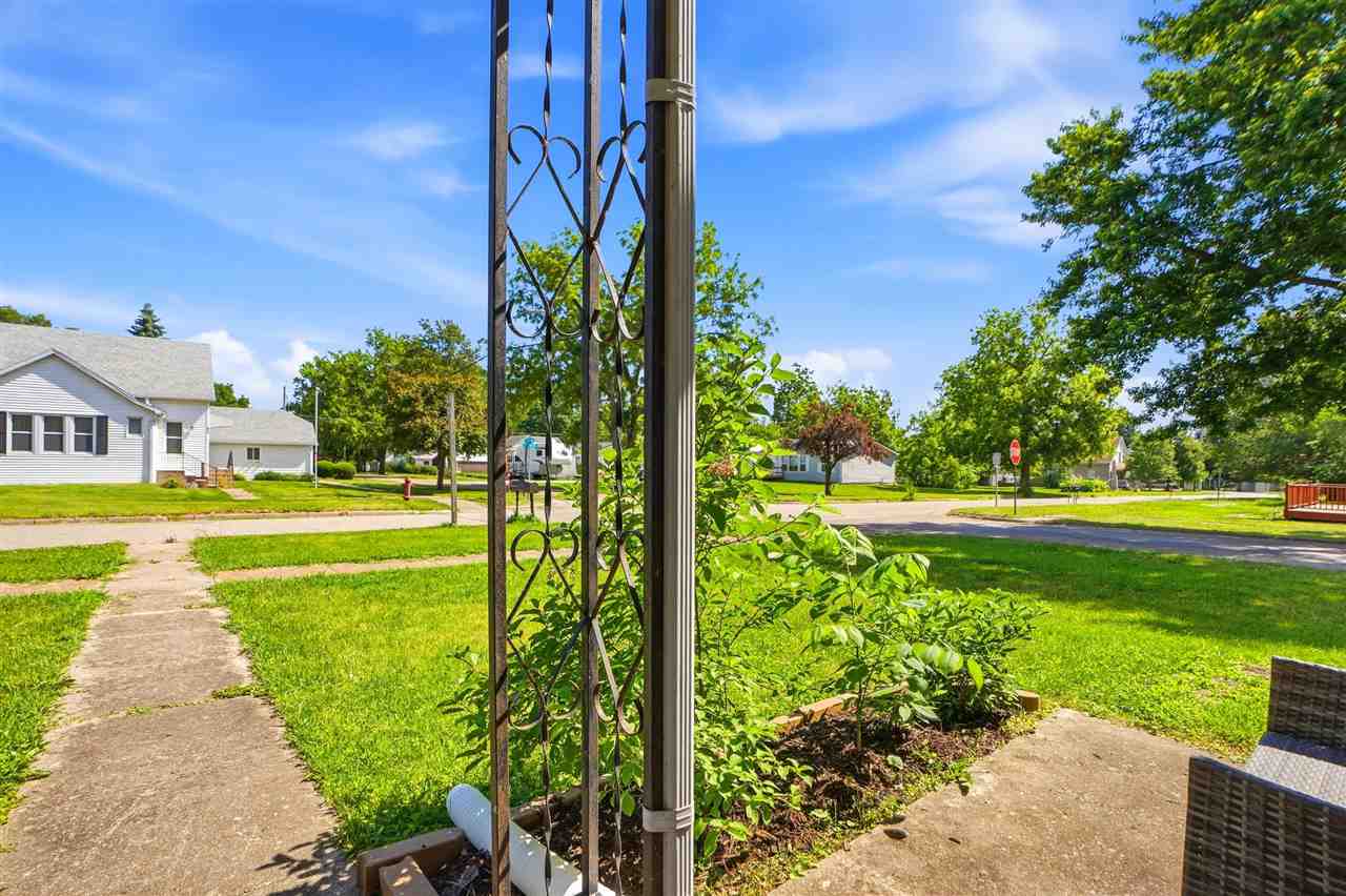 210 E Center Street Winfield IA 52659