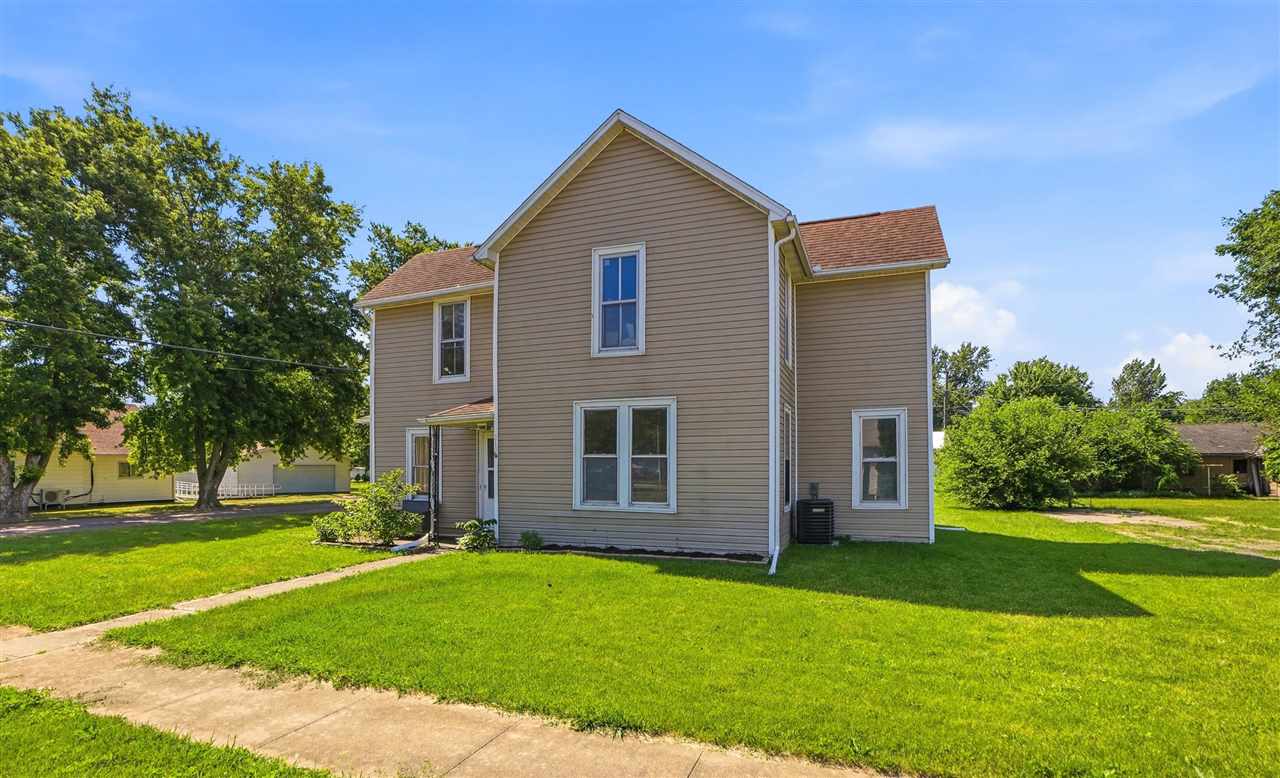 210 E Center Street Winfield IA 52659