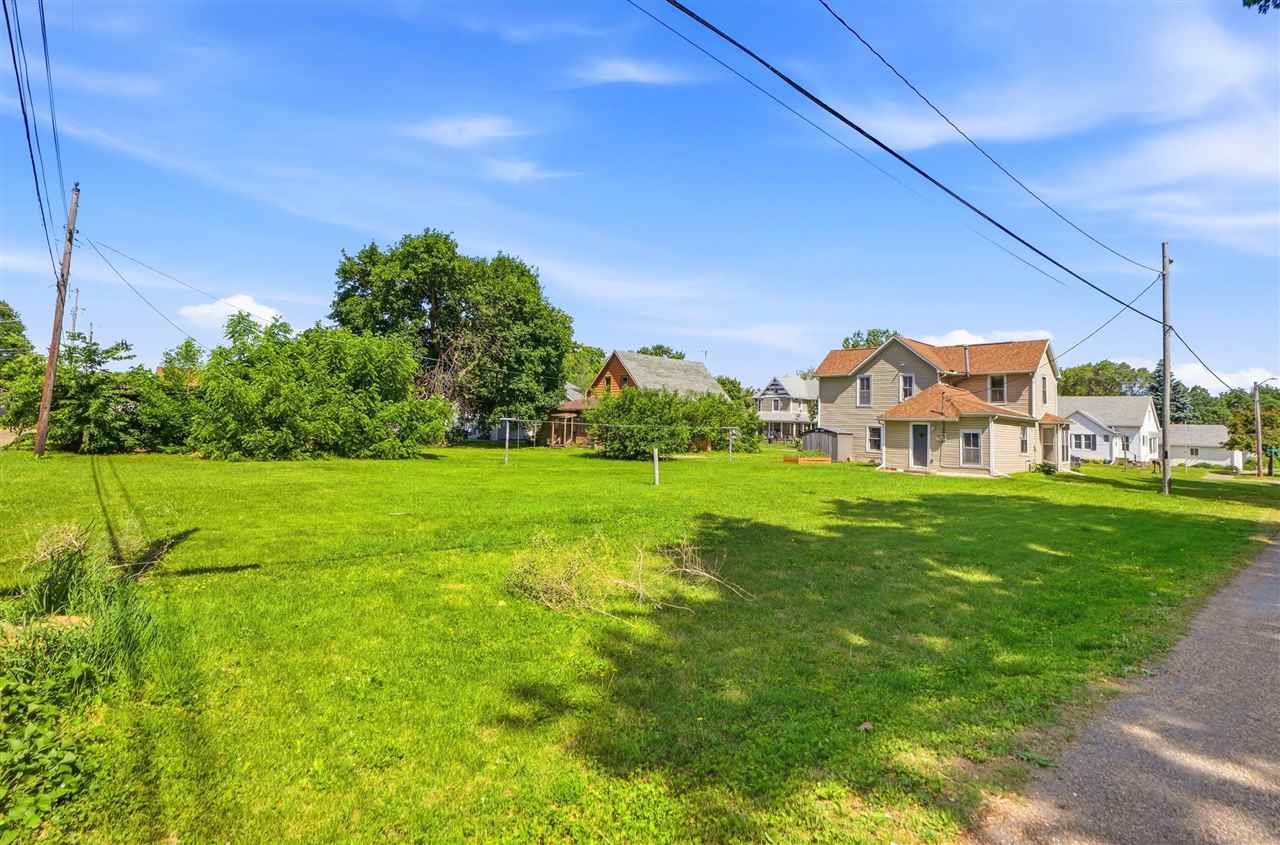 210 E Center Street Winfield IA 52659