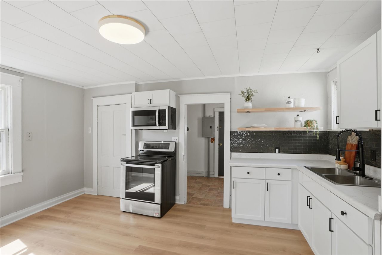 210 E Center Street Winfield IA 52659