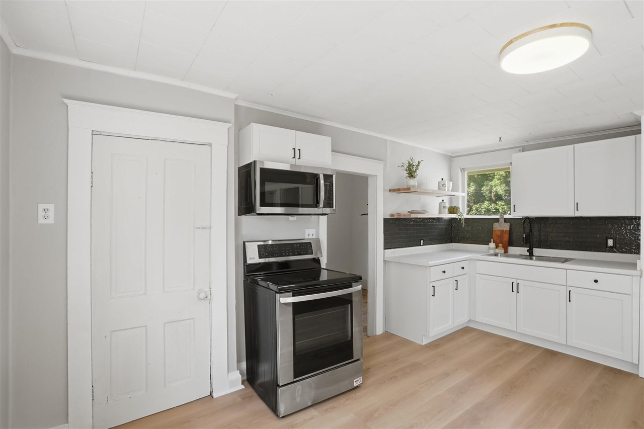 210 E Center Street Winfield IA 52659