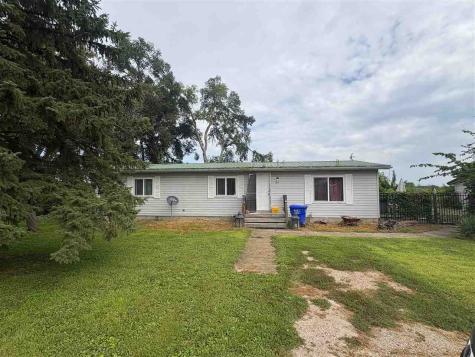 105 W Clay Street IA 50216