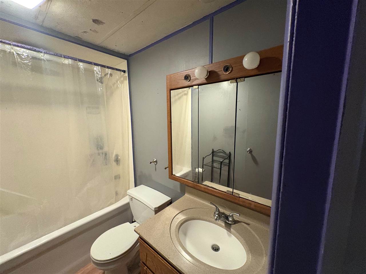 105 W Clay Street IA 50216