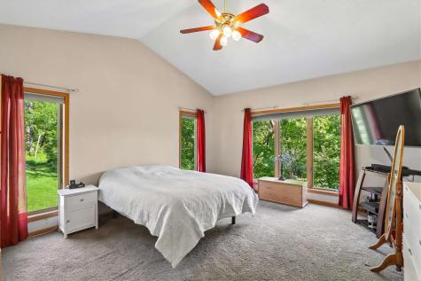 3057 Sandy Beach Road NE Swisher IA 52338