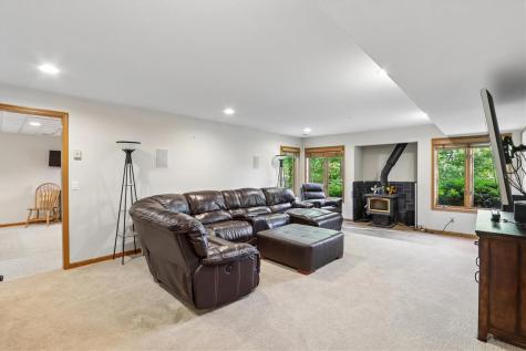 3057 Sandy Beach Road NE Swisher IA 52338