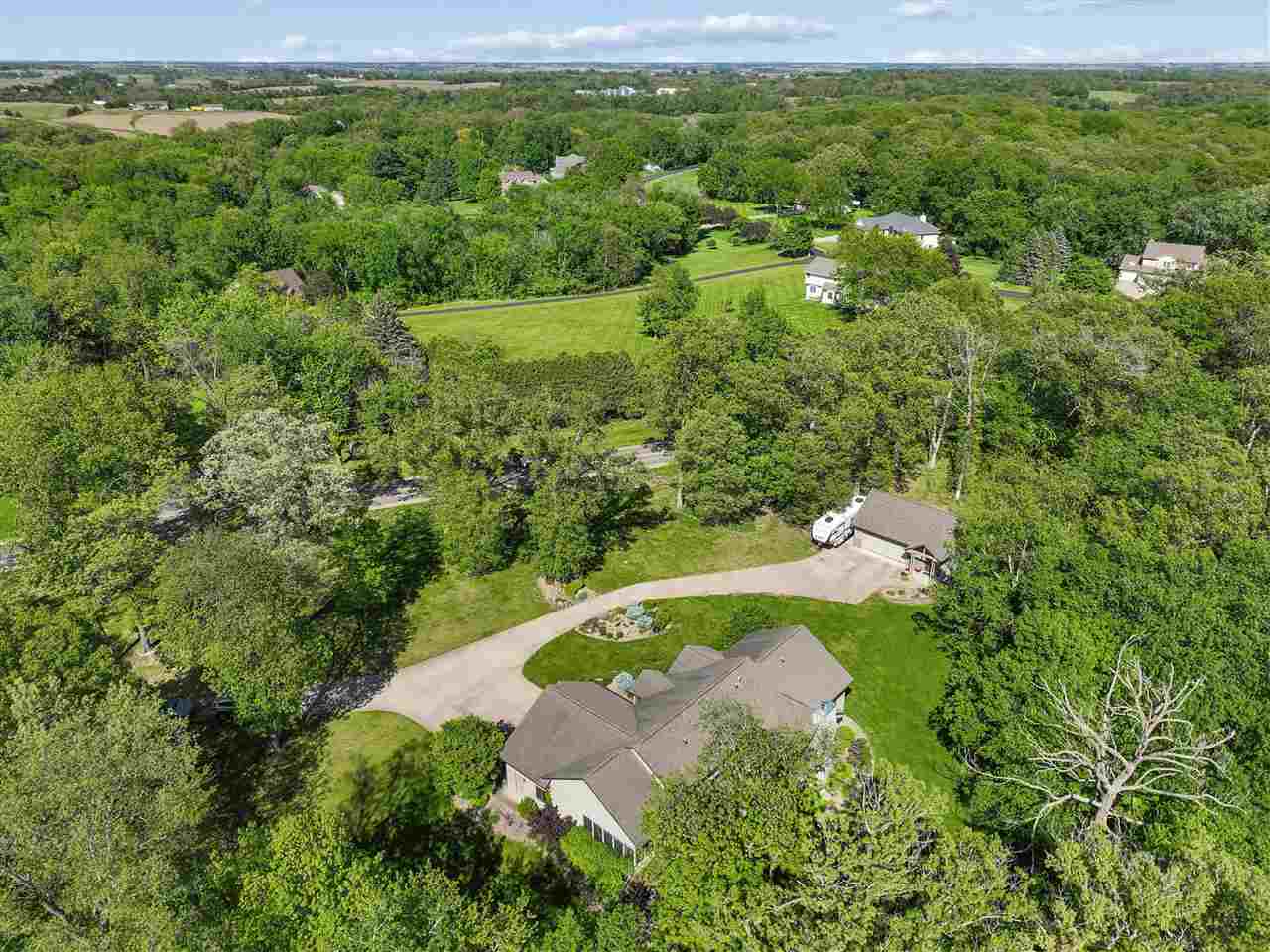 3057 Sandy Beach Road NE Swisher IA 52338