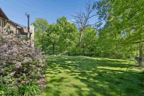 3057 Sandy Beach Road NE Swisher IA 52338