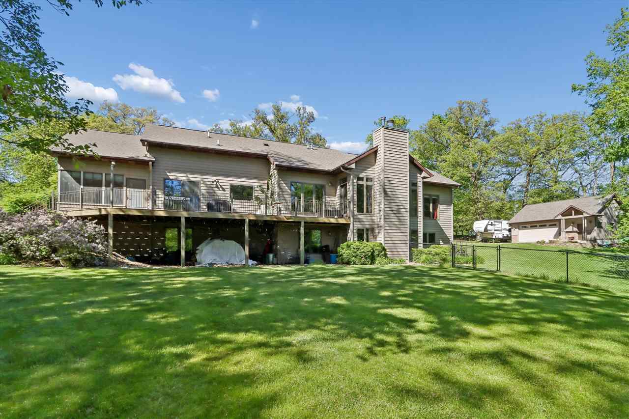 3057 Sandy Beach Road NE Swisher IA 52338