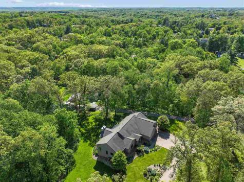 3057 Sandy Beach Road NE Swisher IA 52338