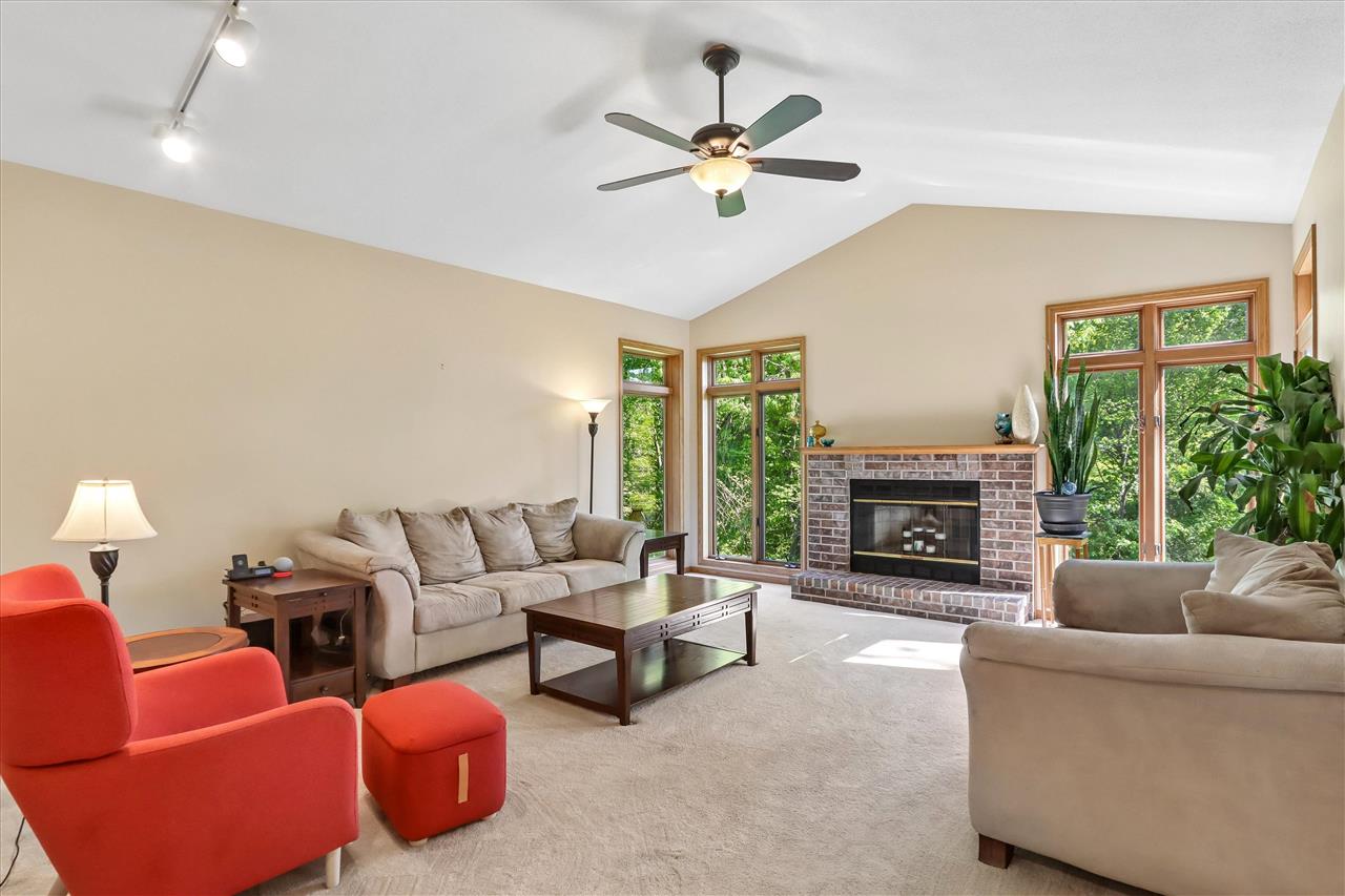 3057 Sandy Beach Road NE Swisher IA 52338