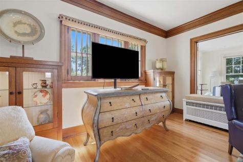 205 E South Street Sigourney IA 52591