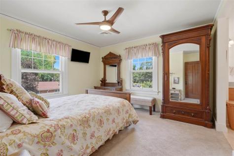 205 E South Street Sigourney IA 52591