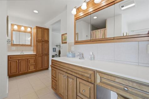 205 E South Street Sigourney IA 52591