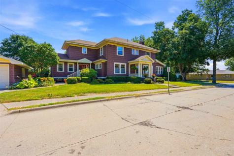 205 E South Street Sigourney IA 52591