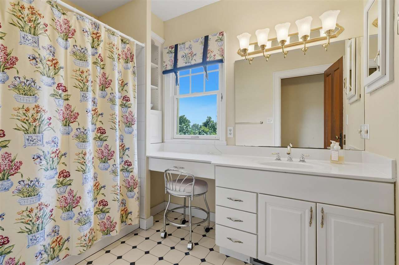 205 E South Street Sigourney IA 52591
