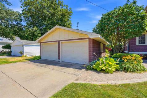 205 E South Street Sigourney IA 52591