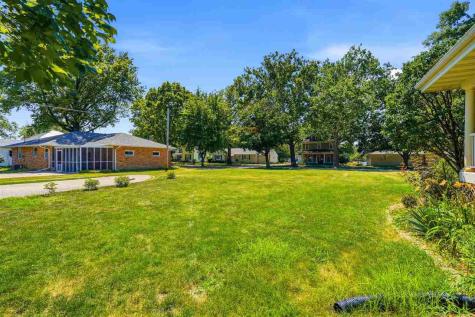 205 E South Street Sigourney IA 52591
