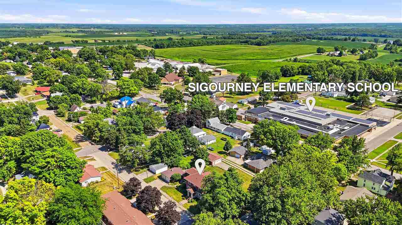 205 E South Street Sigourney IA 52591