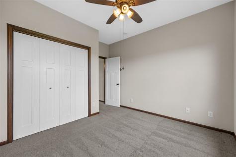 3025 Ridgeview Drive Ely IA 52227