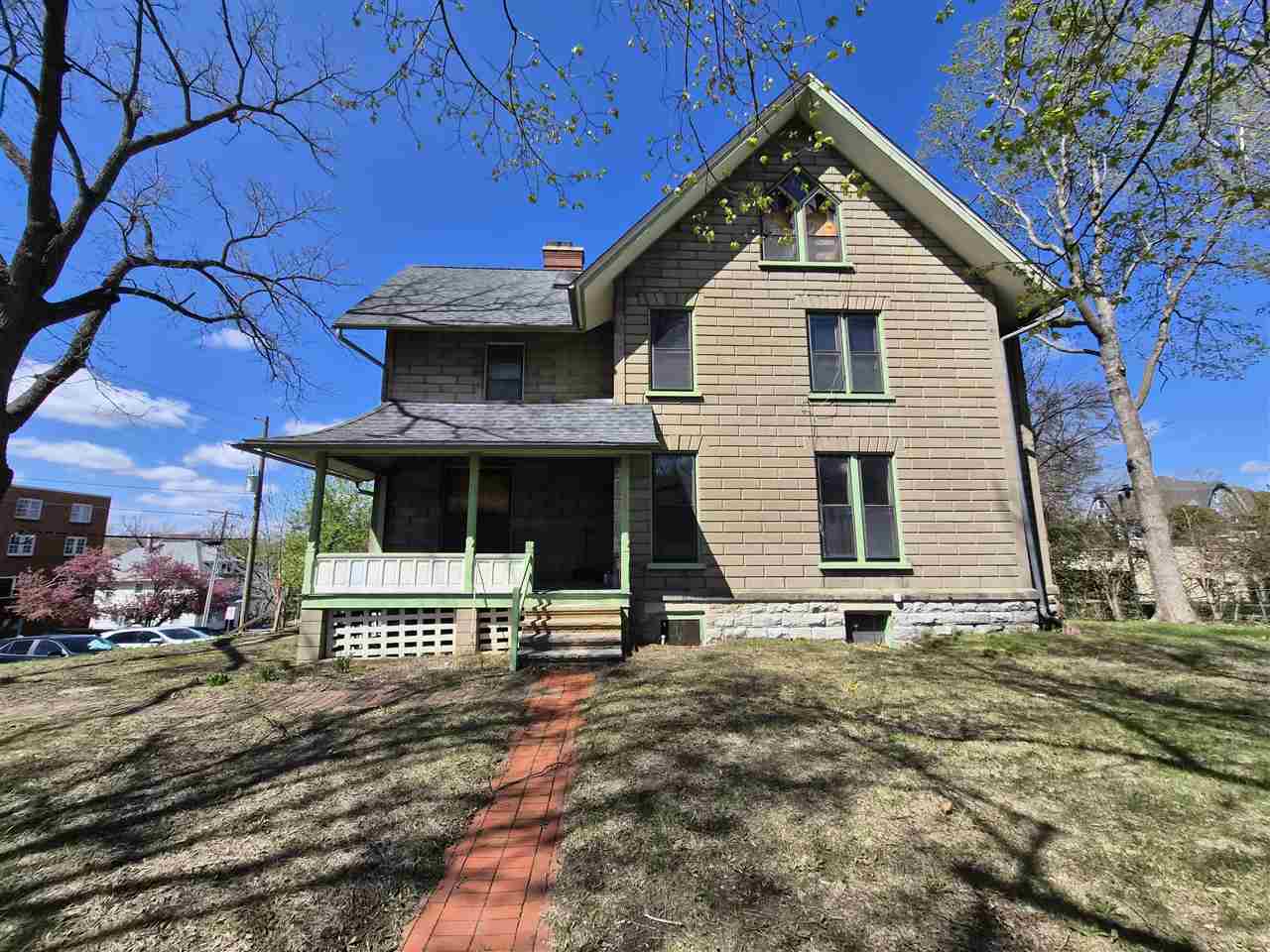 802 E Washington Street Iowa City IA 52240