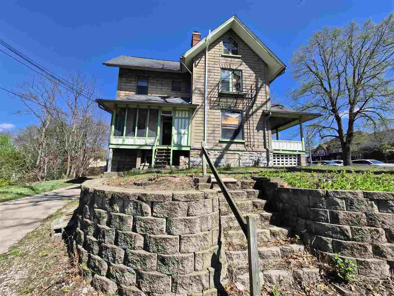 802 E Washington Street Iowa City IA 52240