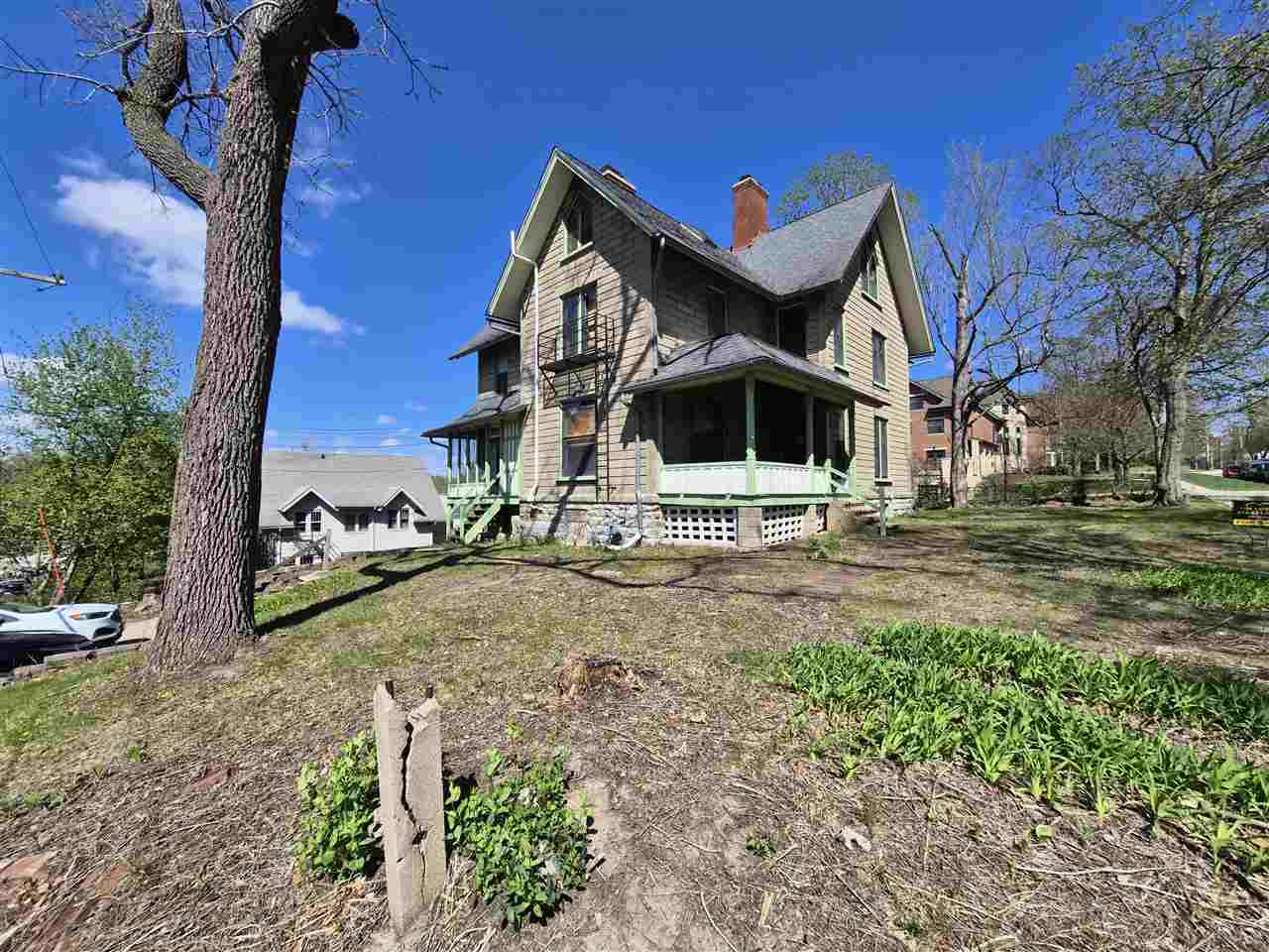 802 E Washington Street Iowa City IA 52240