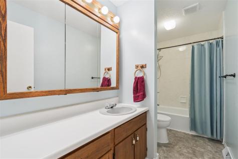 323 SE Norwick Road SW Cedar Rapids IA 52404