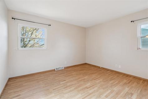323 SE Norwick Road SW Cedar Rapids IA 52404