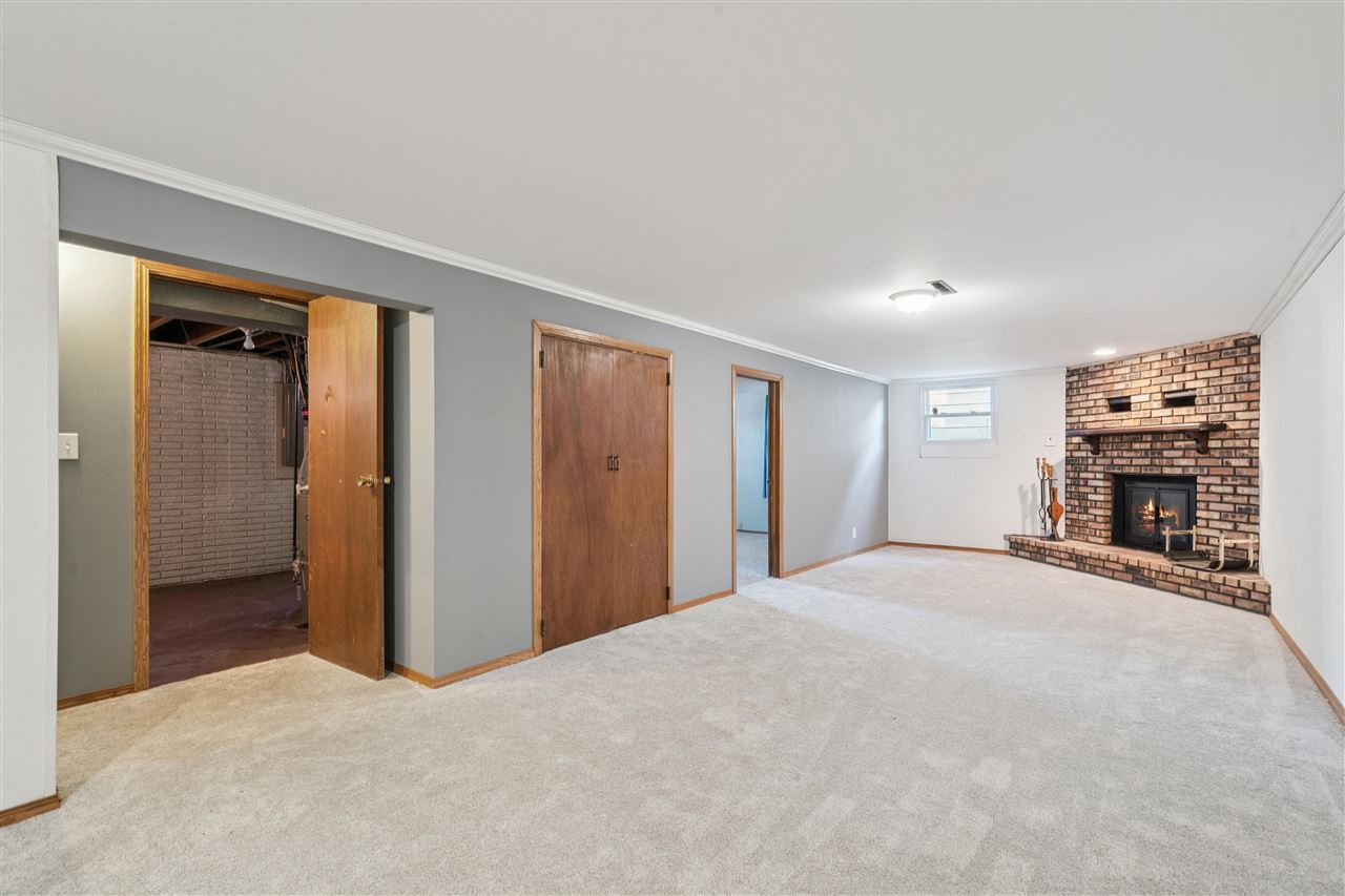 323 SE Norwick Road SW Cedar Rapids IA 52404