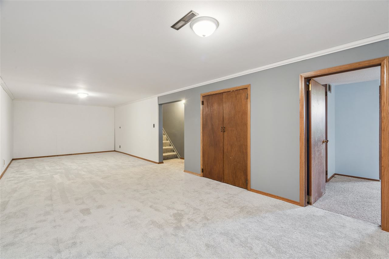 323 SE Norwick Road SW Cedar Rapids IA 52404