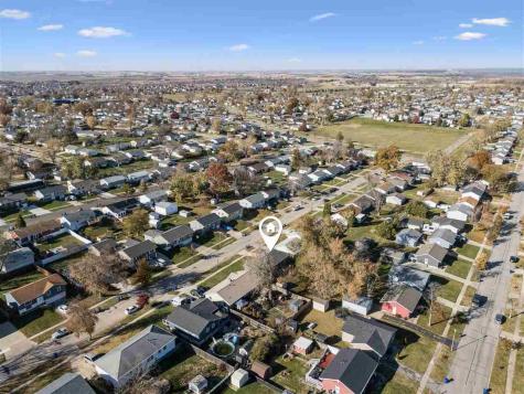 323 SE Norwick Road SW Cedar Rapids IA 52404