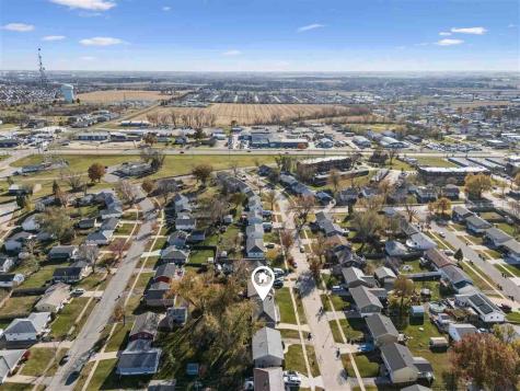 323 SE Norwick Road SW Cedar Rapids IA 52404