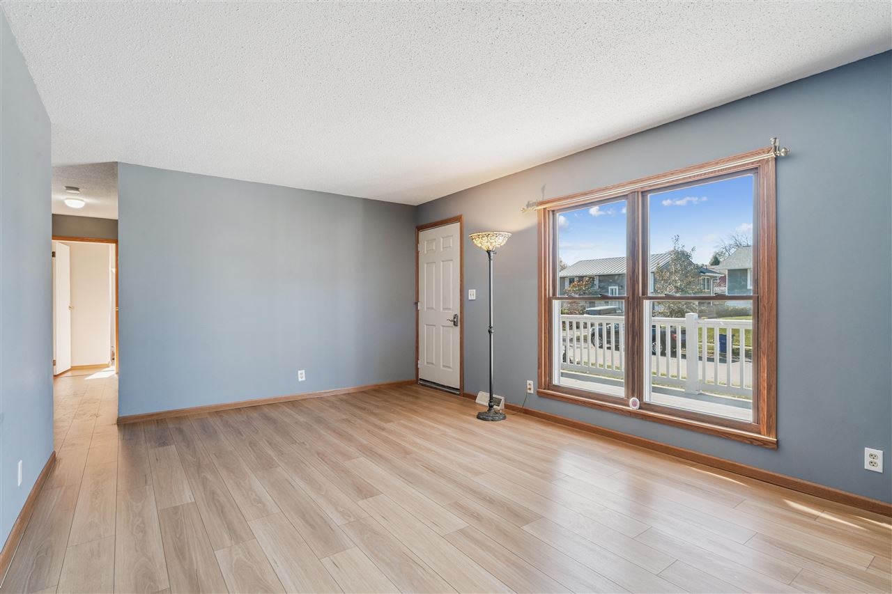 323 SE Norwick Road SW Cedar Rapids IA 52404