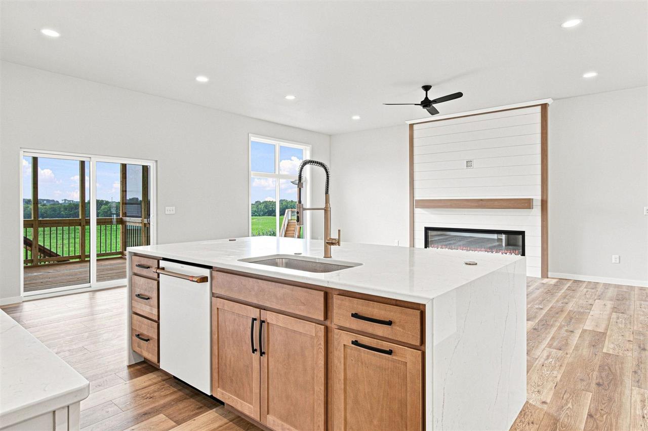3040 Ridgeview Circle Coralville IA 52241