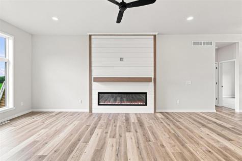 3040 Ridgeview Circle Coralville IA 52241