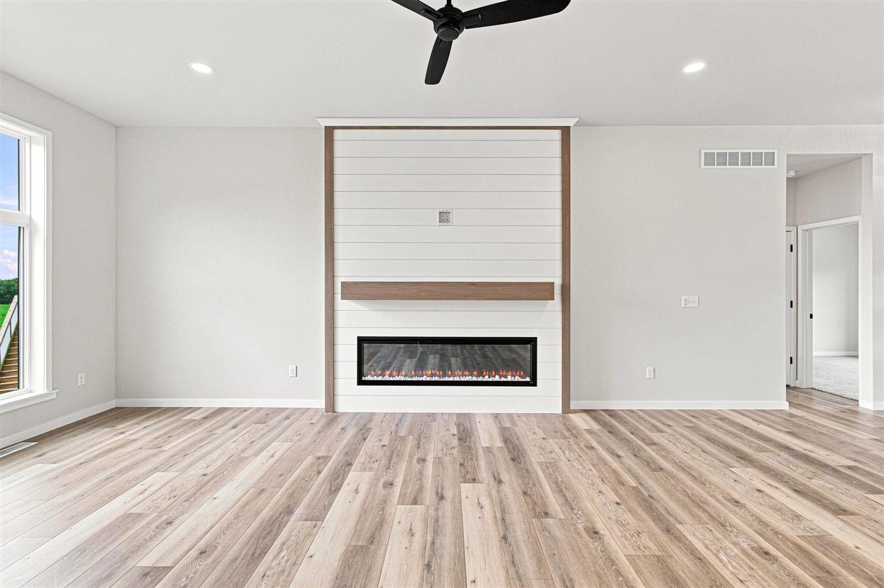 3040 Ridgeview Circle Coralville IA 52241