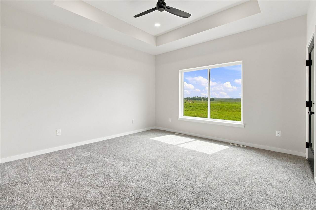 3040 Ridgeview Circle Coralville IA 52241