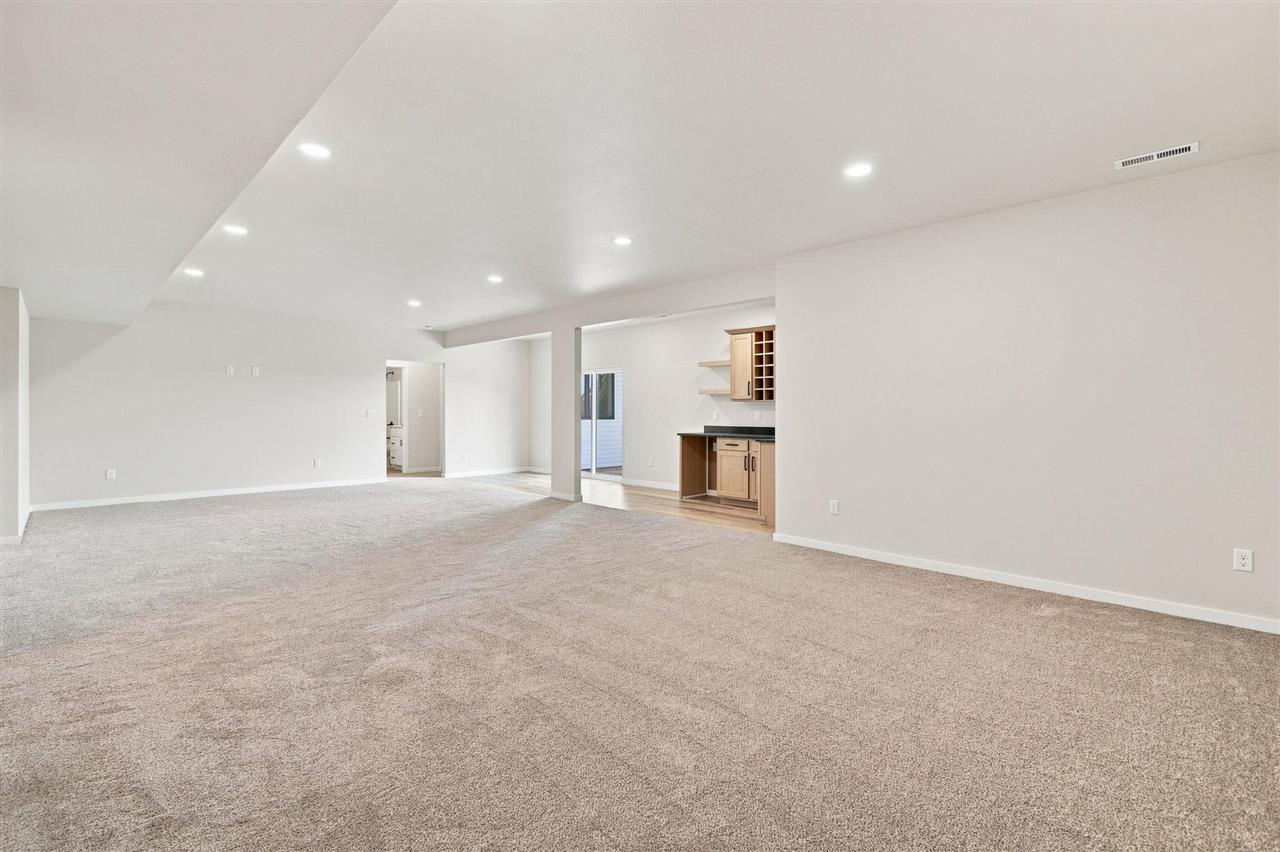 3040 Ridgeview Circle Coralville IA 52241