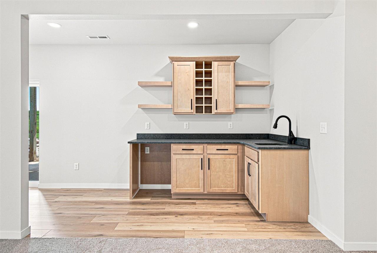 3040 Ridgeview Circle Coralville IA 52241