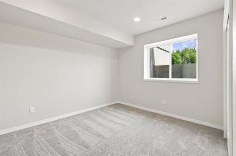 3040 Ridgeview Circle Coralville IA 52241
