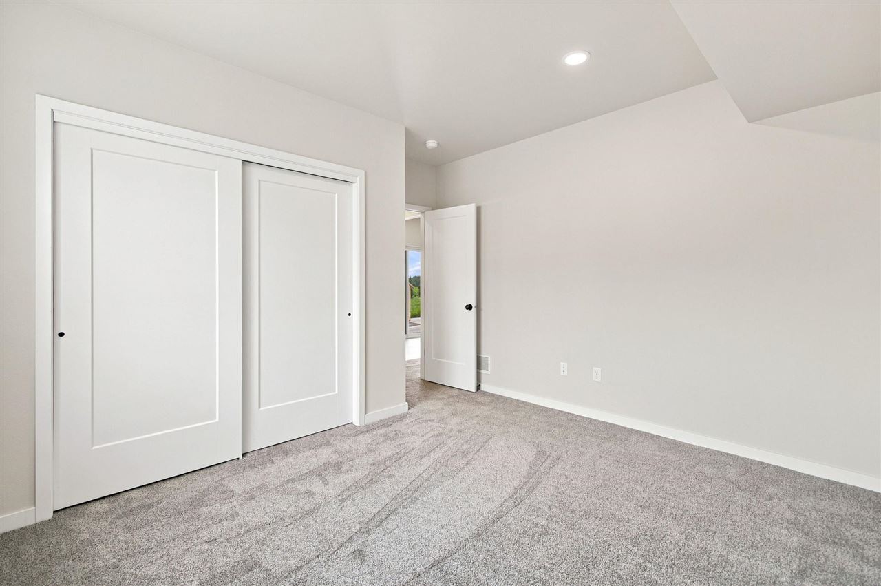 3040 Ridgeview Circle Coralville IA 52241