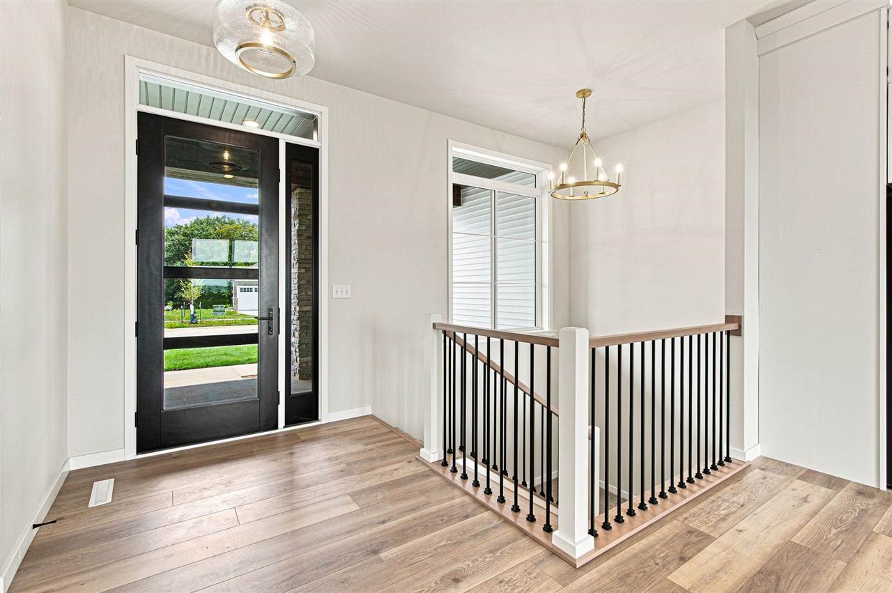 3040 Ridgeview Circle Coralville IA 52241
