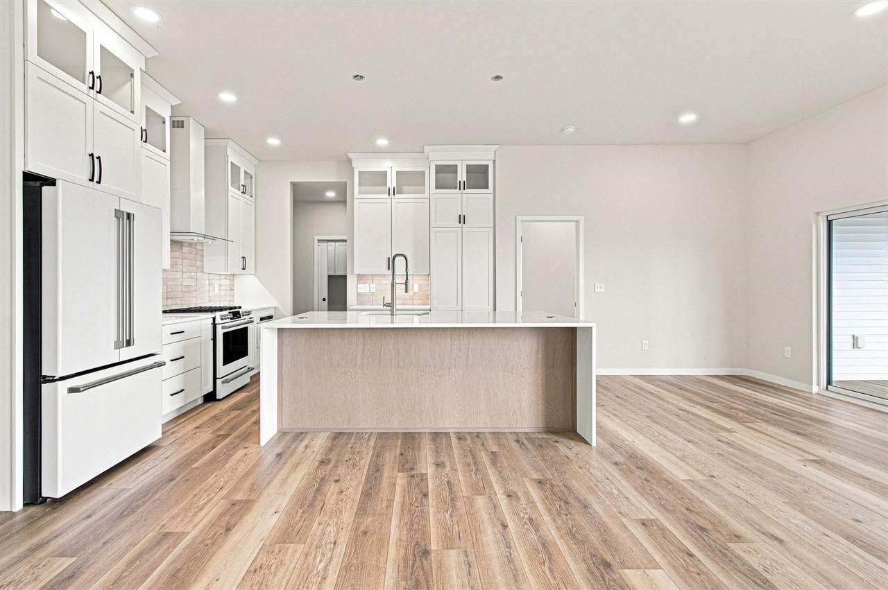 3040 Ridgeview Circle Coralville IA 52241