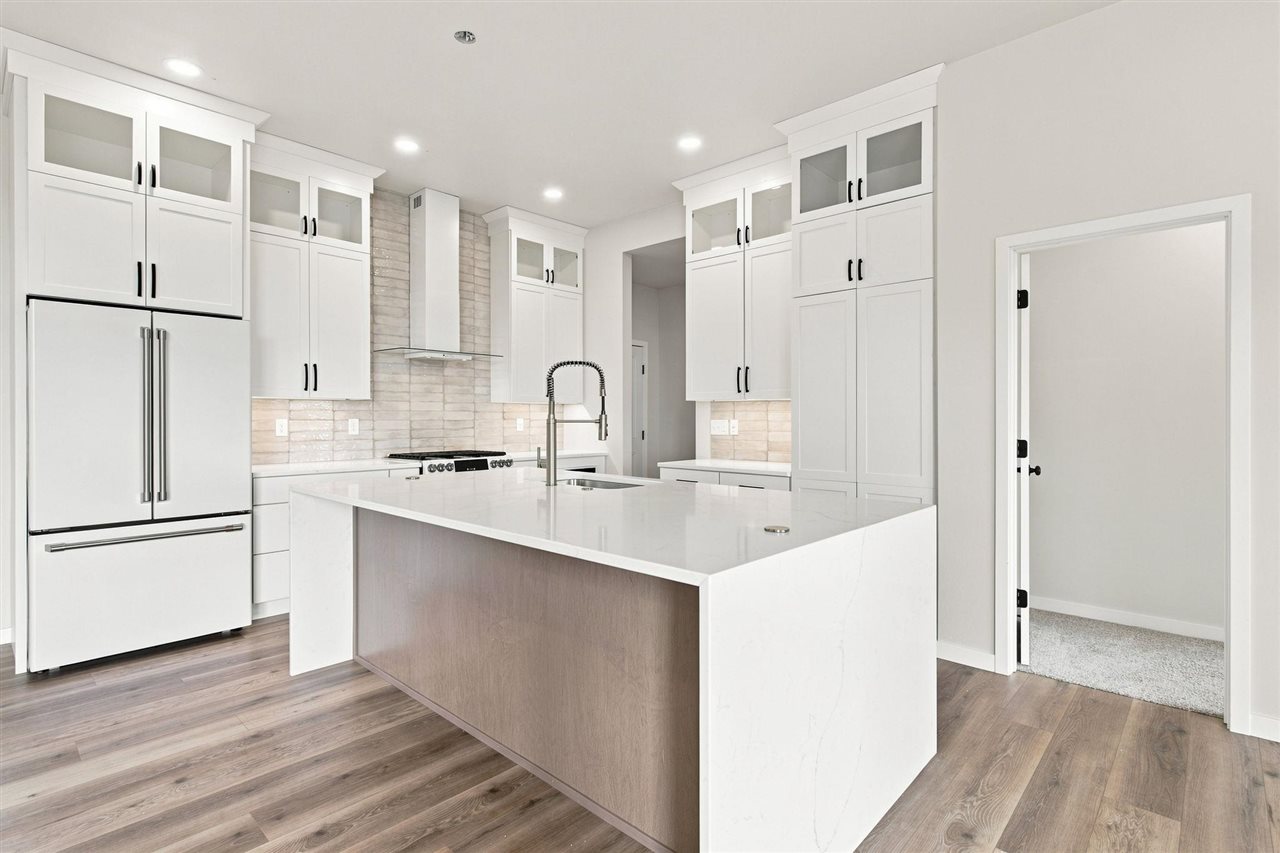 3040 Ridgeview Circle Coralville IA 52241