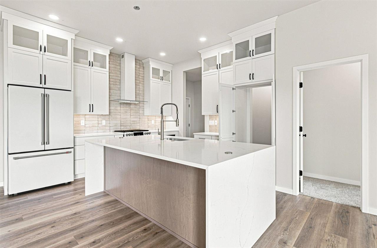 3040 Ridgeview Circle Coralville IA 52241