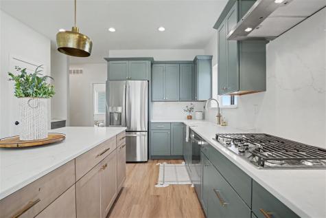 1517 Legend Drive Tiffin IA 52340
