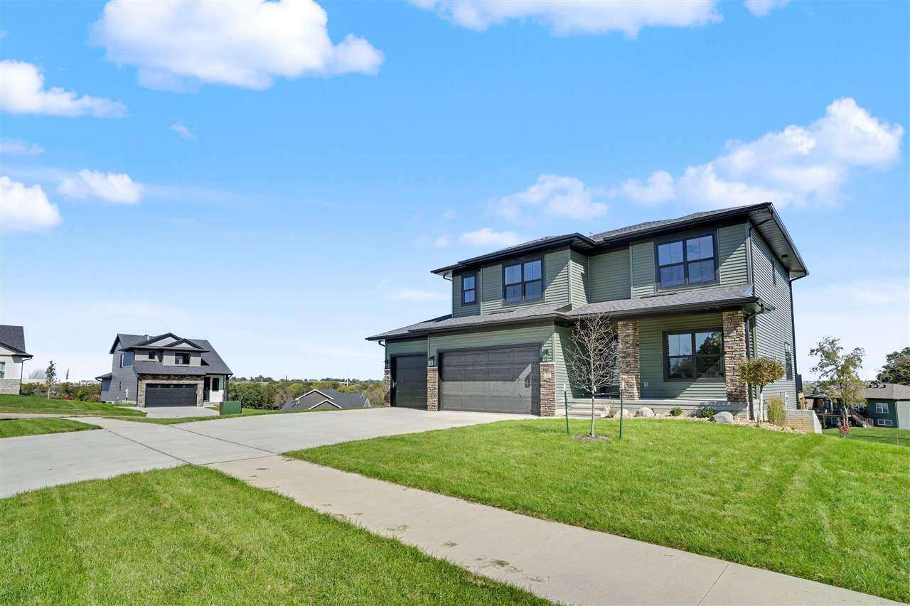 1517 Legend Drive Tiffin IA 52340